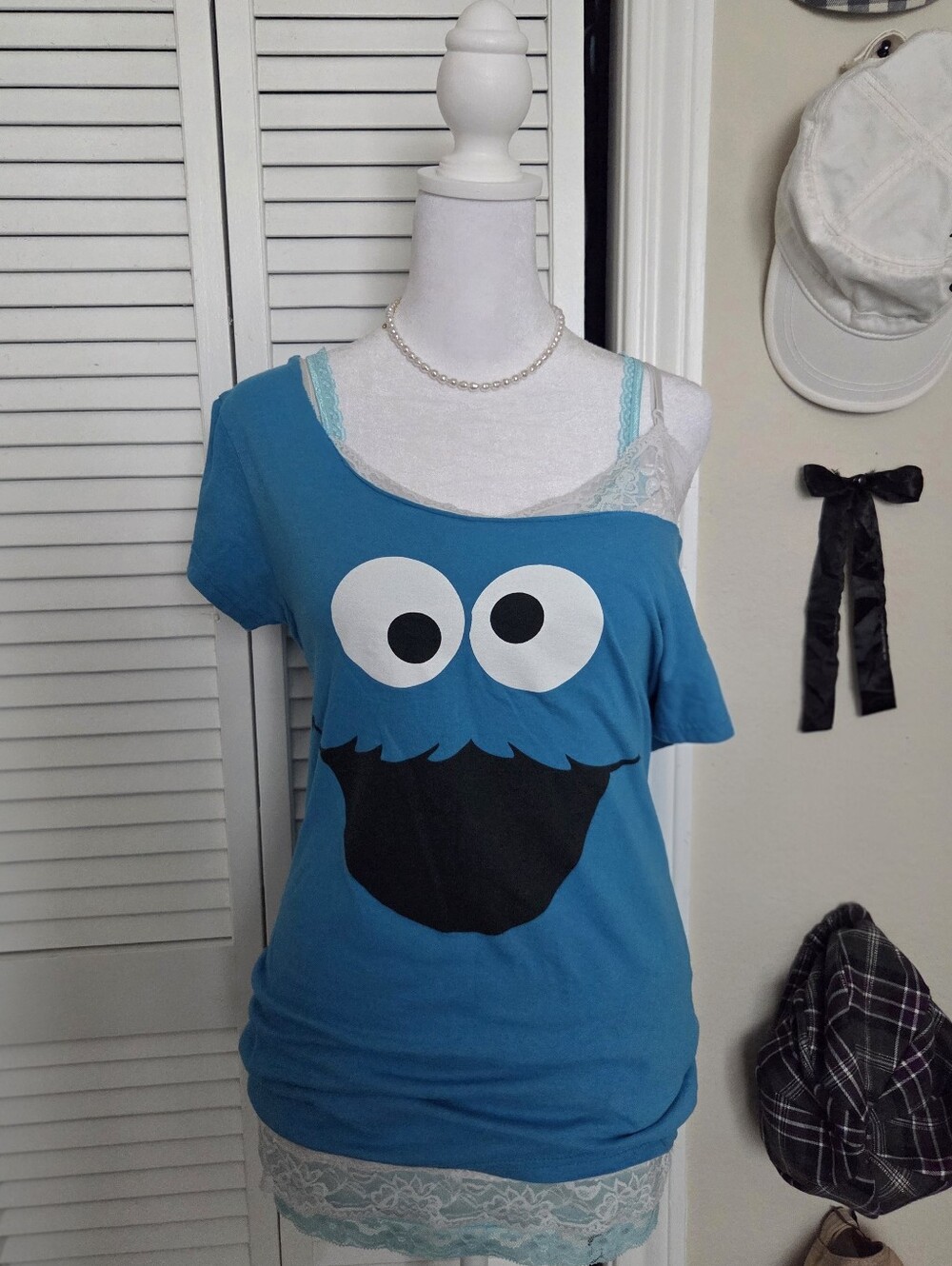 Sesame Street Cookie Monster Blue Graphic Tee - Women